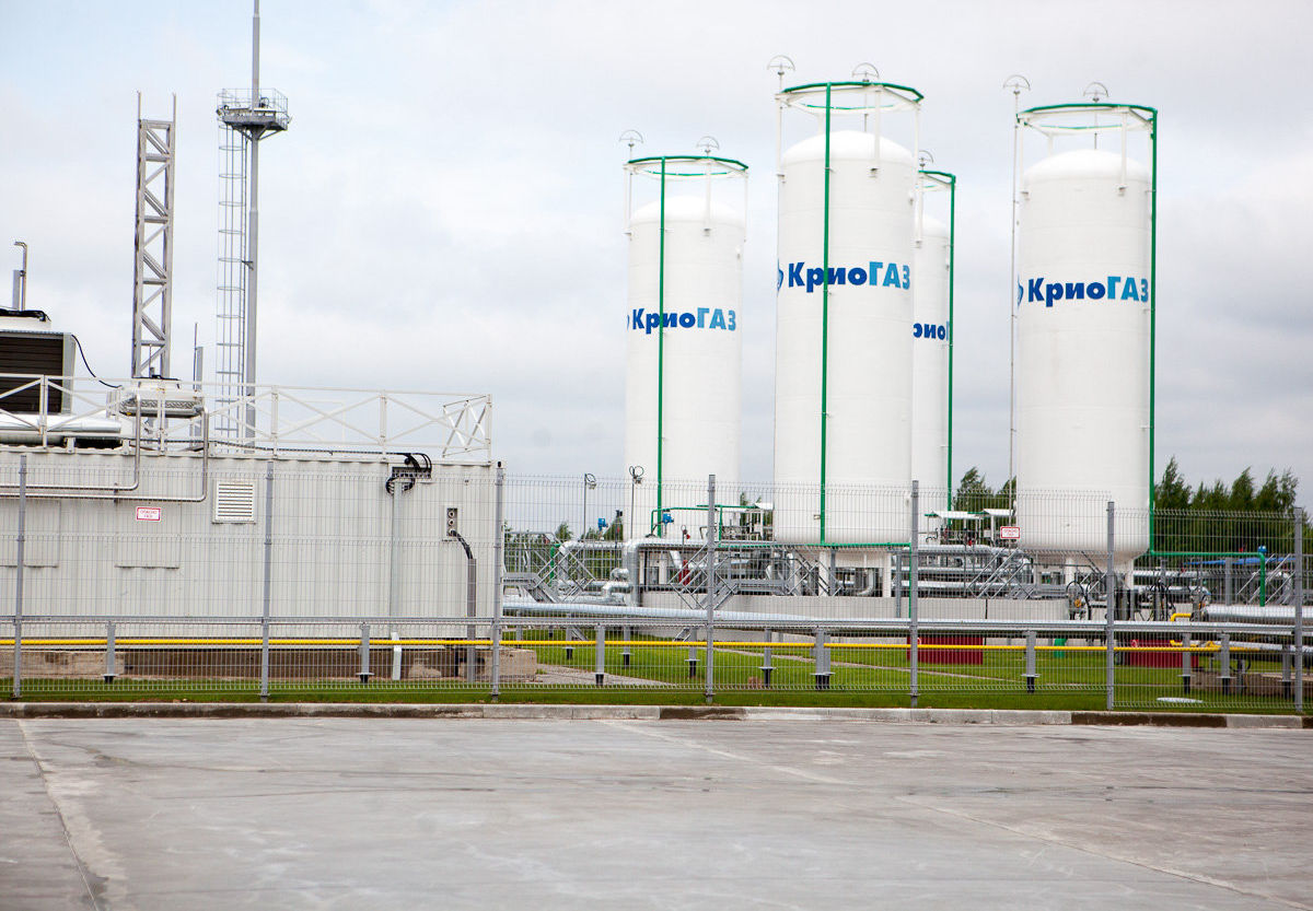 Завод по производству сжиженного природного газа (СПГ) в Пскове