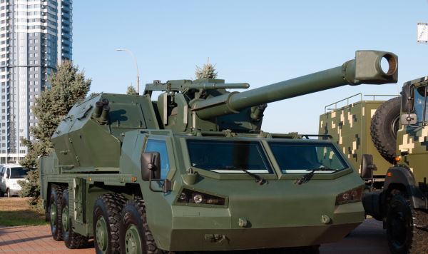 Самоходная артиллерийская гаубица "Дана" на специализированной выставке "Оружие и безопасность" в Киеве, 8 октября 2019 года