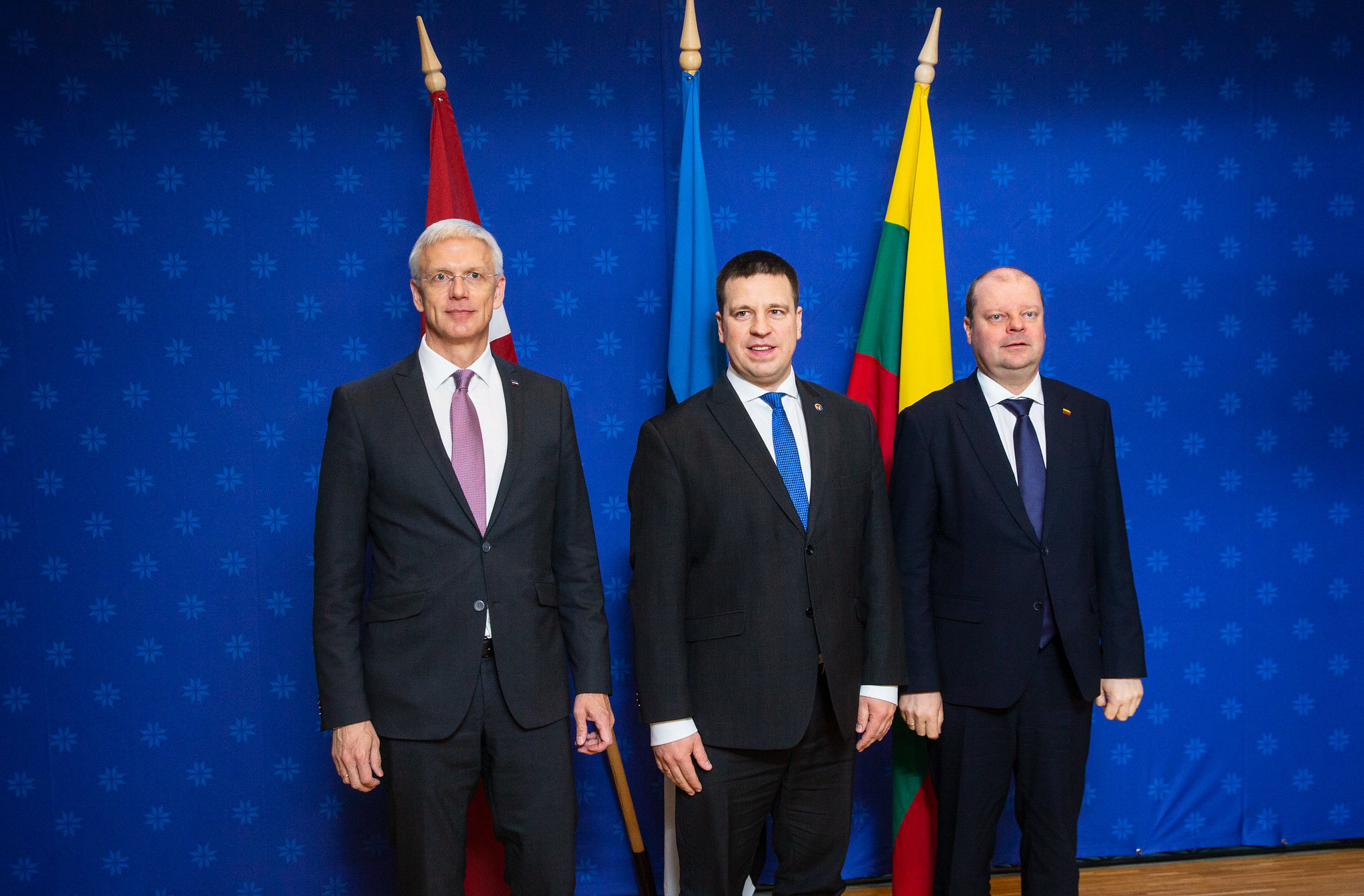Премьеры-министры прибалтийских стран Юри Ратас, Кришьянис Кариньш и Саулюс Сквернялис на встрече, 7 февраля 2020 года