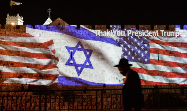 Иллюминация с флагами США и Израиля в Иерусалиме