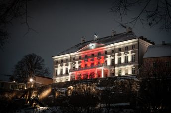 Здание Правительства Эстонии в Международный день солидарности с Белоруссией, 7 февраля