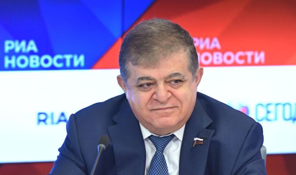 Сенатор, первый заместитель председателя комитета Совета Федерации РФ по международным делам Владимир Джабаров