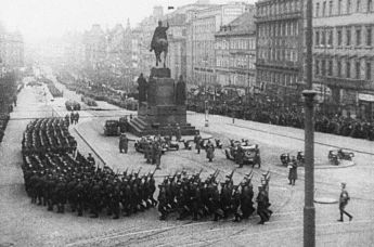 Гитлеровские войска на Вацлавской площади в Праге, 1939 год