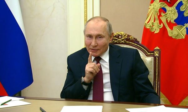 "Будьте здоровы": Путин ответил на обвинения Байдена
