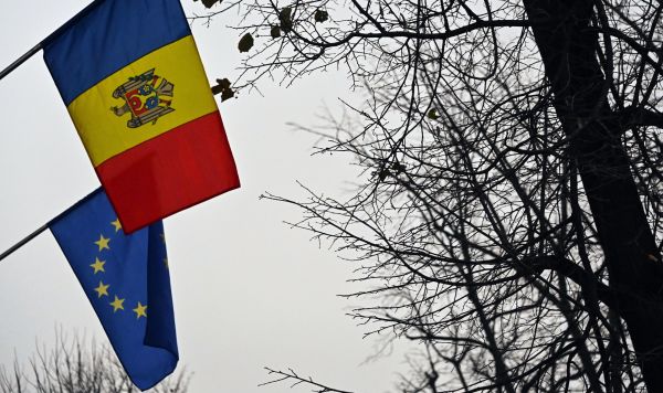 Флаги Евросоюза и Молдавии в Кишеневе