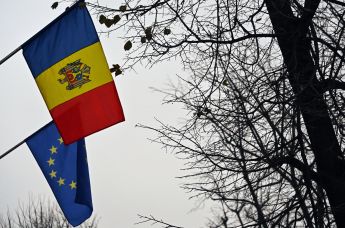 Флаги Евросоюза и Молдавии в Кишеневе
