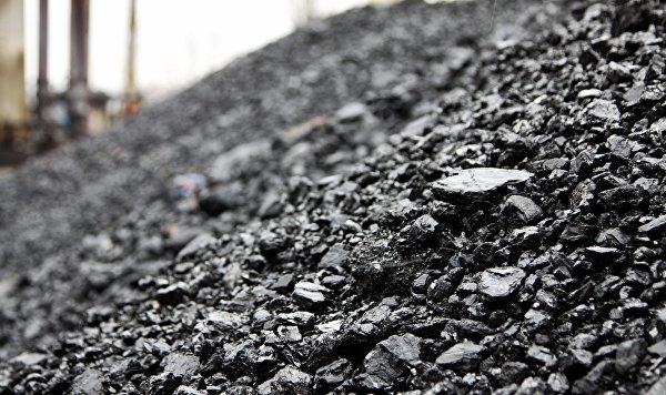 Уголь на территории шахты
