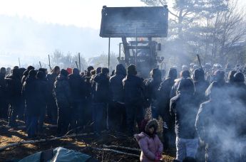 Нелегальные мигранты на белорусско-польской границе
