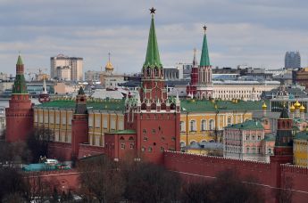 Вид на башни Московского Кремля