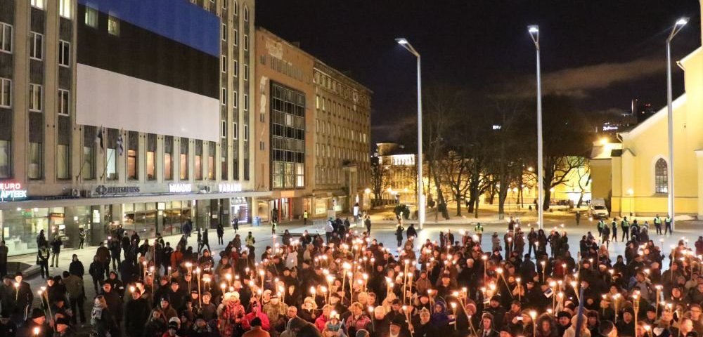 Факельное шествие «Синего пробуждения» в Таллине