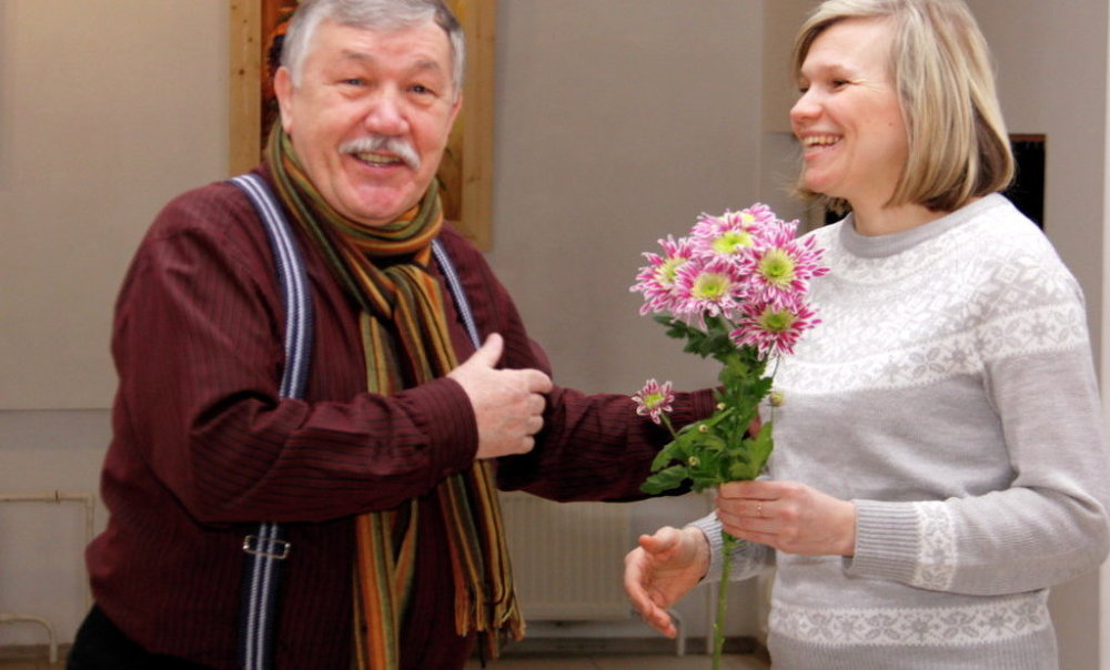 Выставка художника Сергея Ежикова в Белом зале Музея сланца