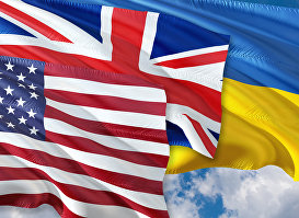 Флаги США, Великобритании и Украины 