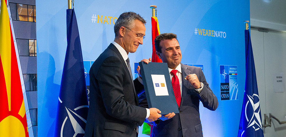  Генеральный секретарь НАТО Йенс Столтенберг и премьер-министр Зоран Заев