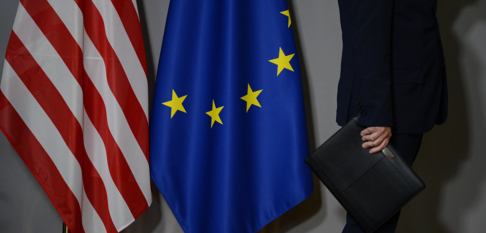 Флаги США и Европейского совета