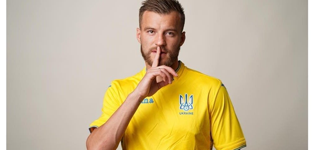 Андрей Ярмоленко в новой форме сборной Украины по футболу