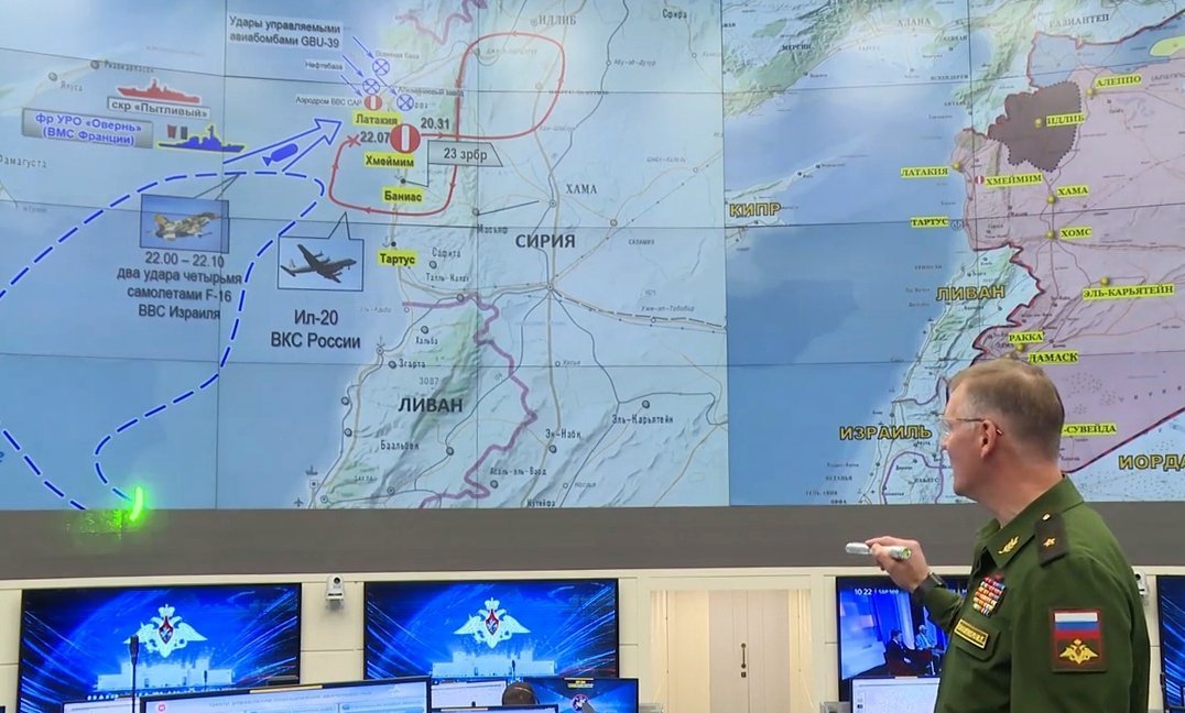 Официальный представитель министерства обороны РФ генерал-майор Игорь Конашенков во время официального заявления по поводу крушения самолета Ил-20 в Сирии