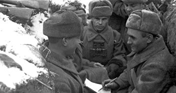 Великая Отечественная война 1941-1945 годов. Принятие рядового В. Сафонова во Всесоюзный ленинский коммунистический союз молодежи.