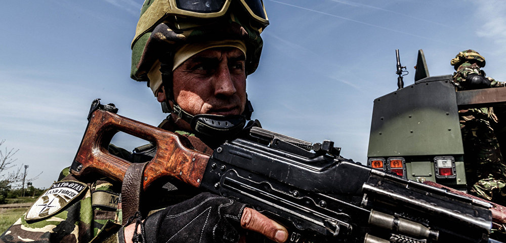 Румынский солдат во время тактических учений НАТО