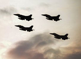 Истребители F16 НАТО. Архивное фото