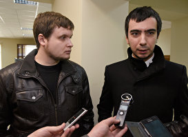 Слева направо: пранкеры Лексус (Алексей Столяров) и Вован (Владимир Кузнецов).