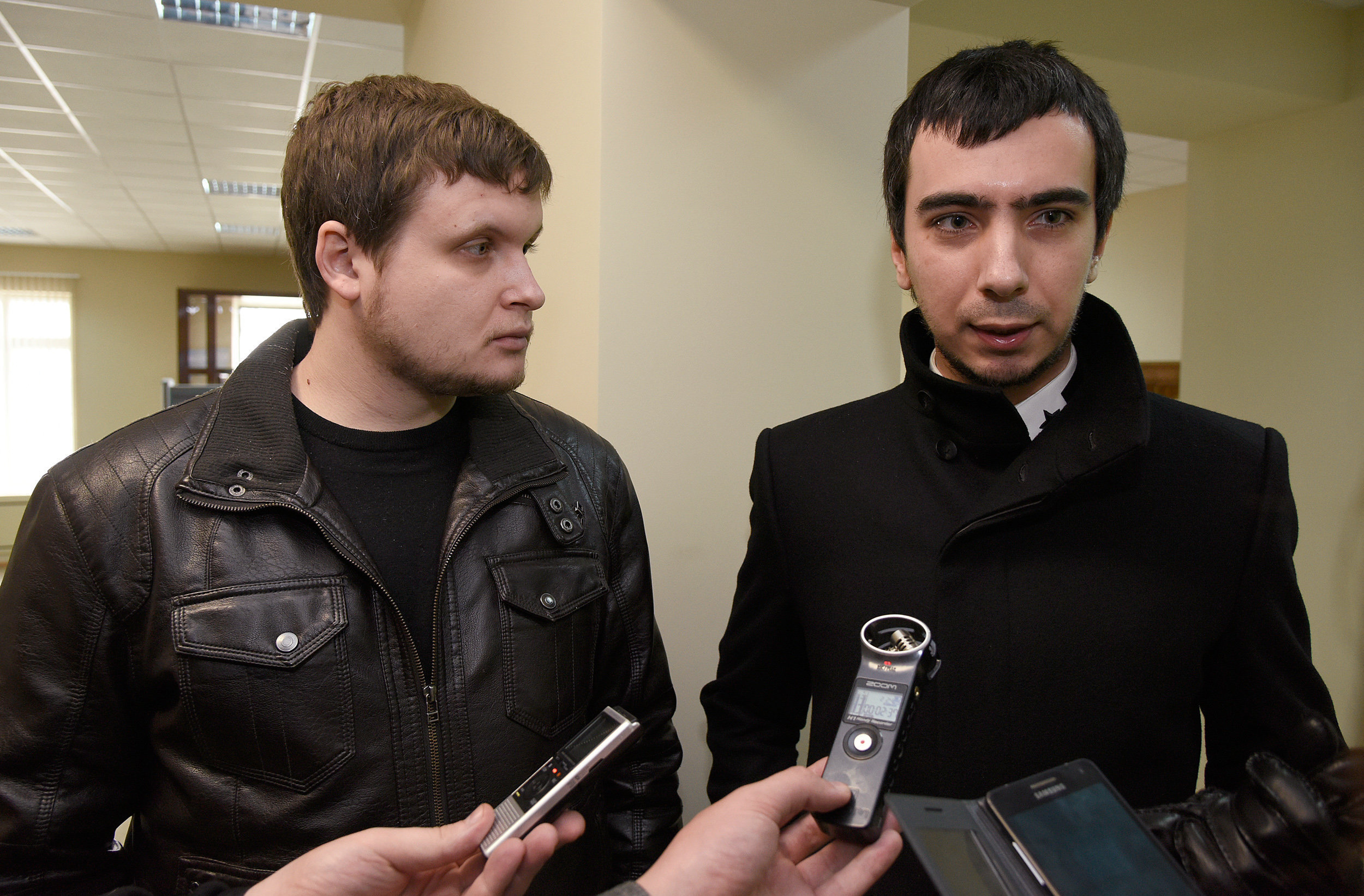 Слева направо: пранкеры Лексус (Алексей Столяров) и Вован (Владимир Кузнецов).