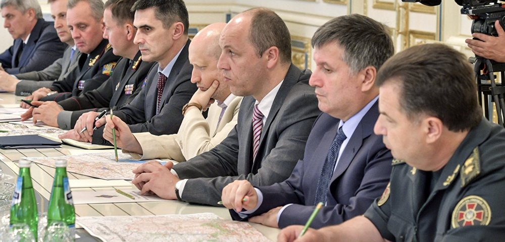 П.Порошенко провел совещание с руководителями силовых ведомств