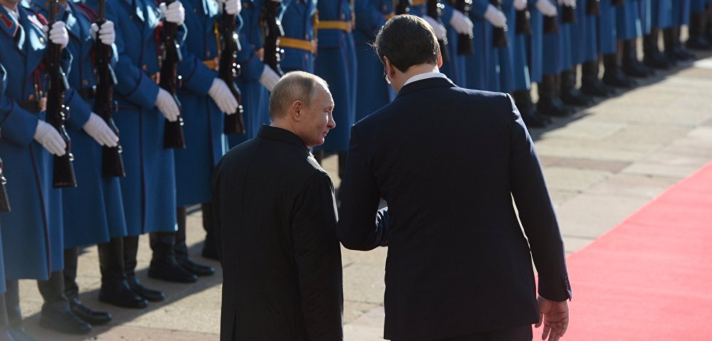 Президент РФ Владимир Путин и президент Республики Сербии Александр Вучич (справа) во время встречи в Белграде, 17 января 2019