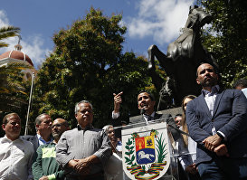 Спикер парламента Венесуэлы и лидер оппозиции Хуан Гуаидо, провозгласивший себя временным президентом страны во время выступления на митинге в Каракасе.