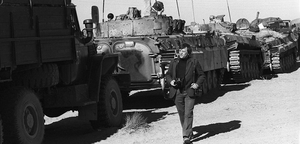 Начало вывода ограниченного военного контингента советских войск из Афганистана.