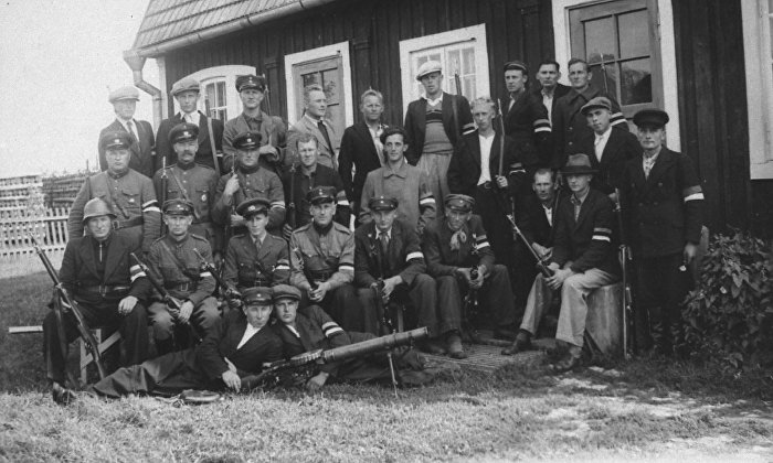 Отряд Омакайтсе в Мынисте в августе 1941 года