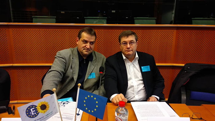 Гедрюс Грабаускас и Сергей Середенко на форуме " Политические преследования в странах Балтии " в Европарламенте