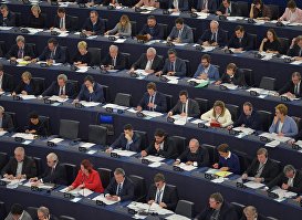 Депутаты во время пленарной сессии Европейского парламента