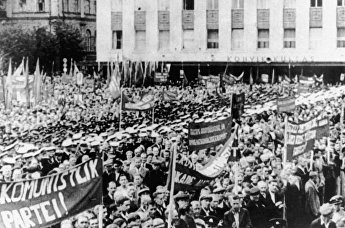 Митинг, посвященный одобрению вхождения Эстонской республики в состав СССР. Эстония.