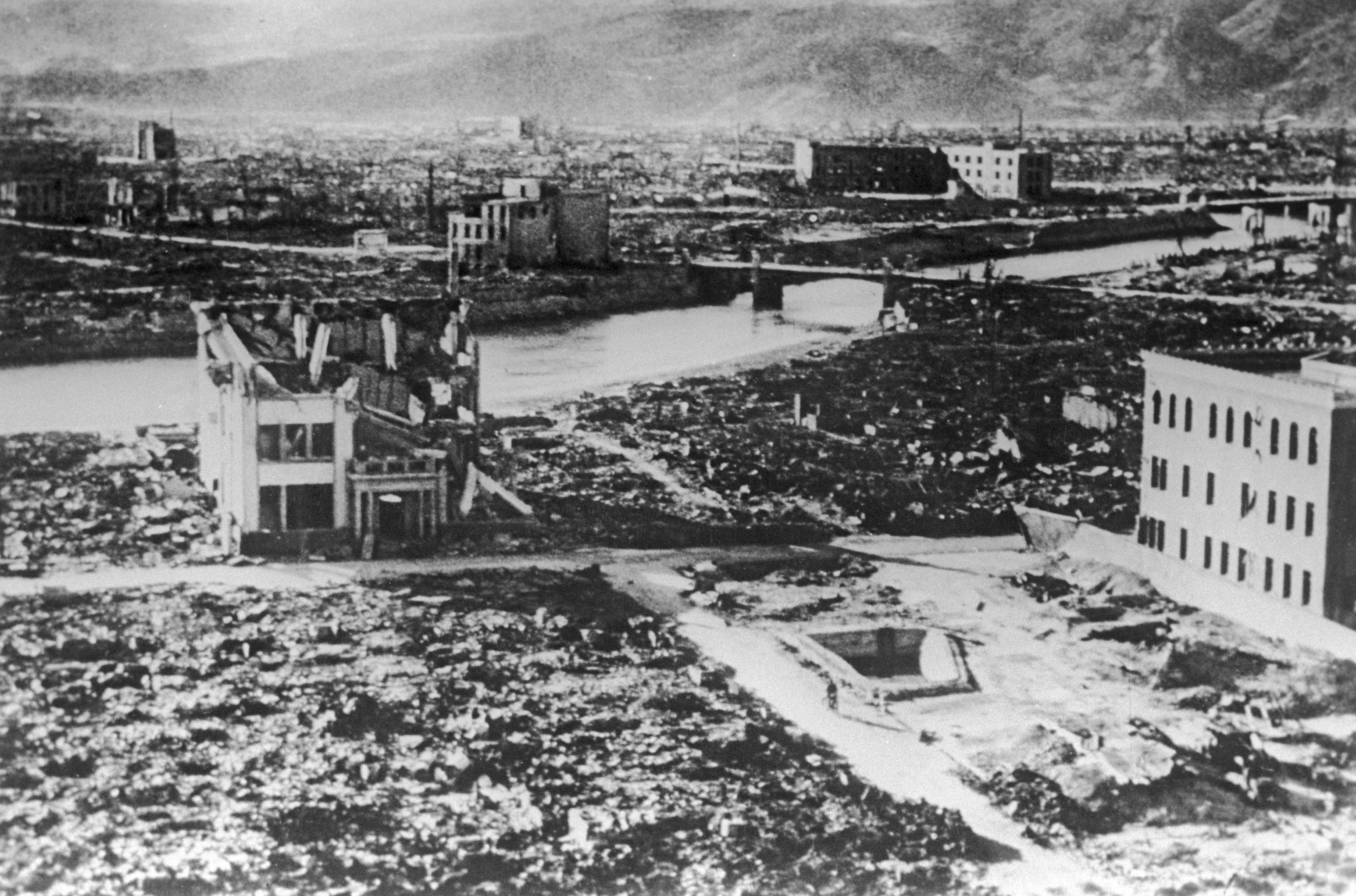 Хиросима после американской атомной бомбардировки. Вторая мировая война (1939-1945).