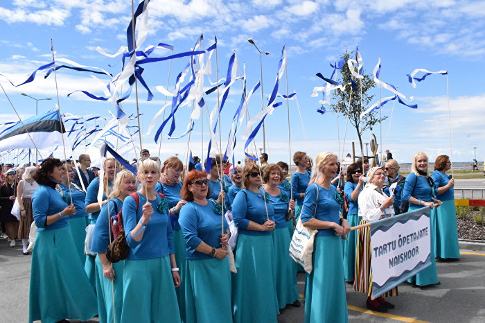 Участники праздника песни и танца в Таллине, 7 июля 2019