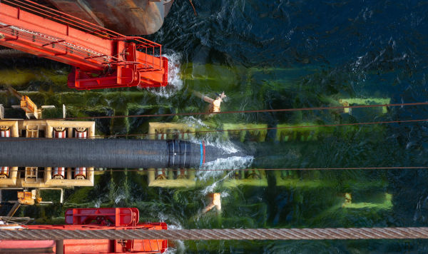 Судно Solitaire выполняет работы по укладке газопровода "Северный поток - 2" в российских водах