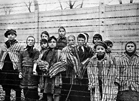 Дети, заключенные концентрационного лагеря