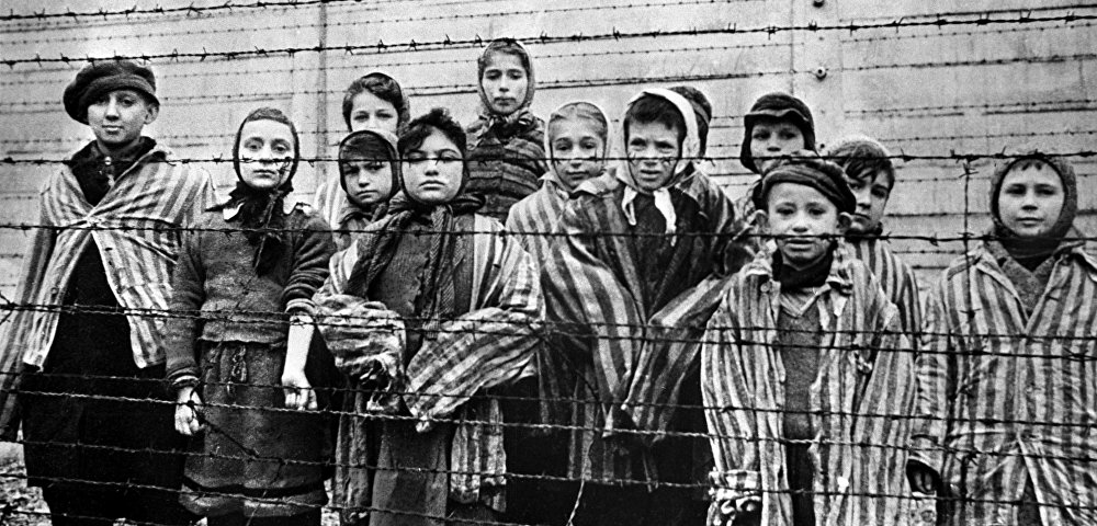Дети, заключенные концентрационного лагеря