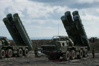Зенитный ракетный комплекс С-400 "Триумф" 