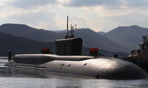 Российская атомная подводная лодка стратегического назначения проекта 955 "Владимир Мономах"
