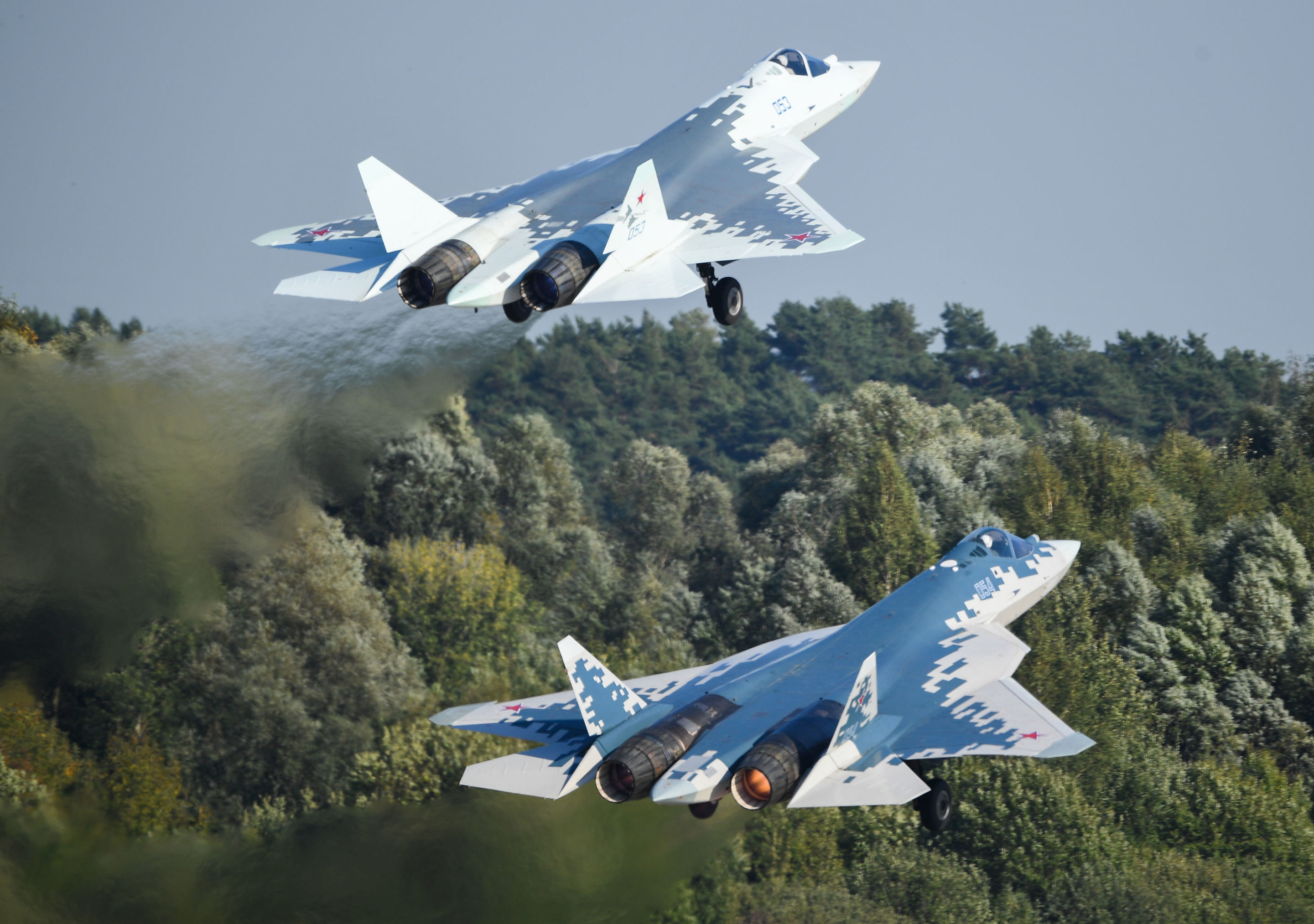 Российские самолеты фото. Су 57. Су-57 истребитель. Су-57 реактивный самолёт. Су-57 ВВС России.