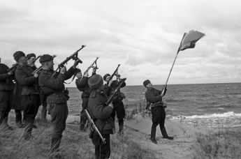 Салют в честь выхода советских войск к балтийскому морю, 1944 год