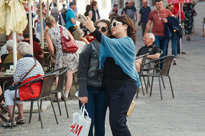 Туристы в Таллинне